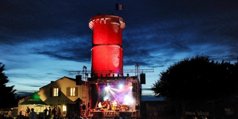 Du 15 au 18 août sur l'Ile de Ré, le festival tremplin Jazz au Phare mettra sur le devant de la scène les nouveaux talents du Jazz.