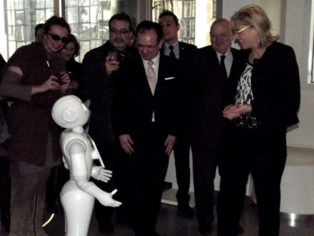 Corina Cretu en visite à Aldebaran/ Photo (c) Marjorie Even