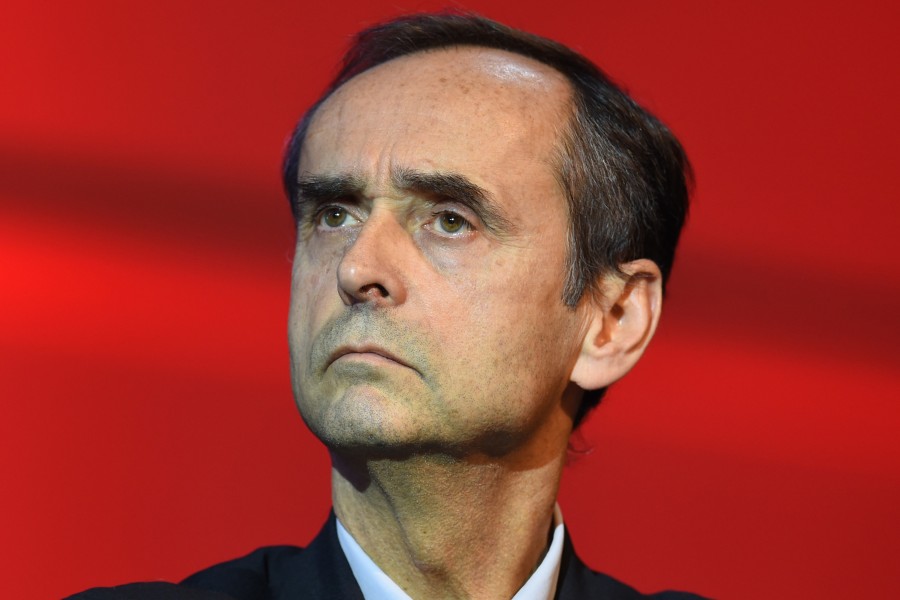 Robert Ménard s'insurge contre les musulmans qui ont protégé les églises la veilles de Noël