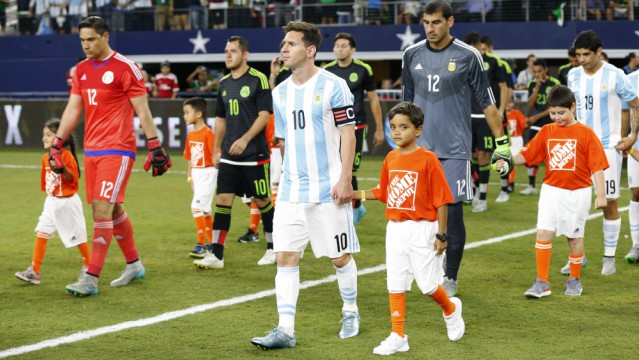 La Confédération sud-américaine de football a proposé à l'UEFA un match entre le vainqueur de la Copa America et le le vainqueur de l'Euro 2016.