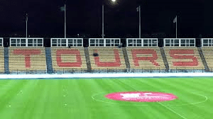 Deux journalistes de La Nouvelle-République se sont vus refuser l'accès à la tribune de presse du stade de la Vallée-du-cher, lors du match Tours - Ajaccio.