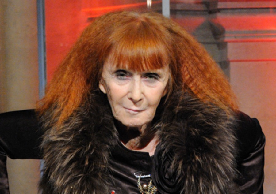 La couturière française Sonia Rykiel, qui a révolutionné le pull dans les années 60, est décédée jeudi 25 août à l'âge de 86 ans.