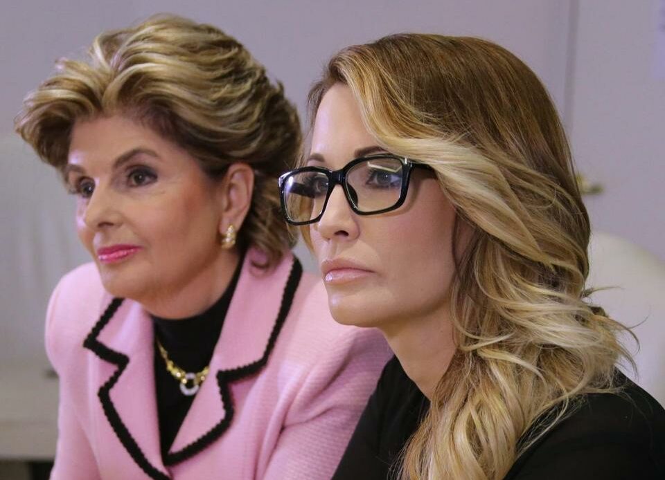 Jessica Drake, une actrice pornographique, a accusé samedi Donald Trump de lui avoir proposé une relation sexuelle tarifée en 2006.