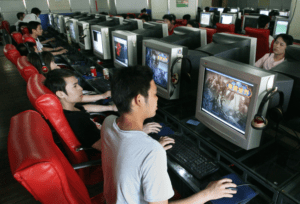 Les jeux vidéo en ligne posent problème en Chine - MARK RALSTON / AFP