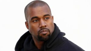 Kanye West étudié à l'université ? Voilà une nouvelle qui ne le fera certainement pas redescendre sur Terre (© DR)