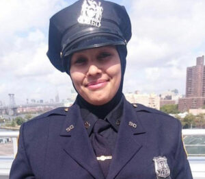 Officière police hijab