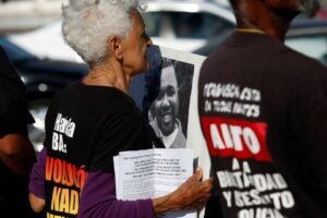 Le gouvernement ordonne un non-lieu pour la police après l'homicide d'un vendeur Noir