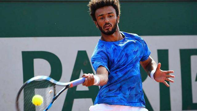 Maxime Hamou perd son accréditation à Roland-Garros pour avoir embrassé de force une journaliste