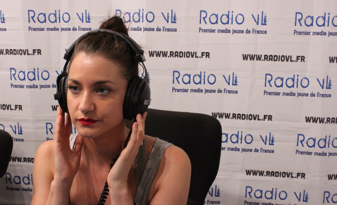 Deborah De Robertis les as du placard