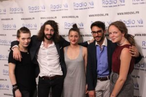 Deborah De Robertis les as du placard