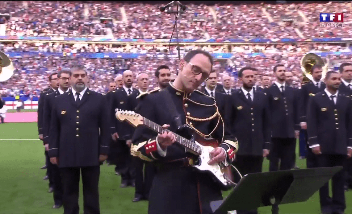 Le "rockeur" de la Garde Républicaine invité au concert de U2