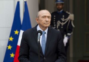 Gerrard Collomb lutte contre le retour des migrants à Calais
