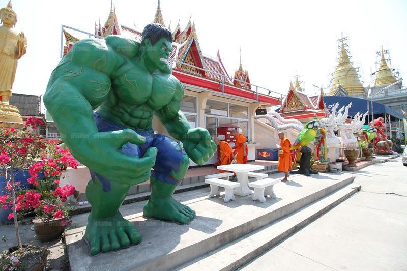 Thaïlande : on peut désormais admirer des statues de superhéros dans des temples bouddhistes