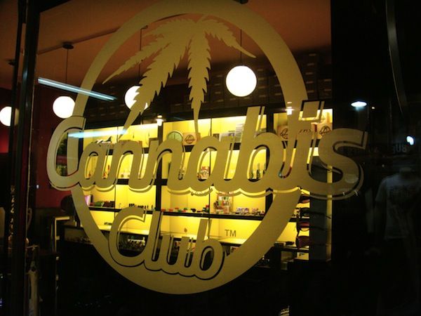La Catalogne légalise les clubs de consommation de cannabis