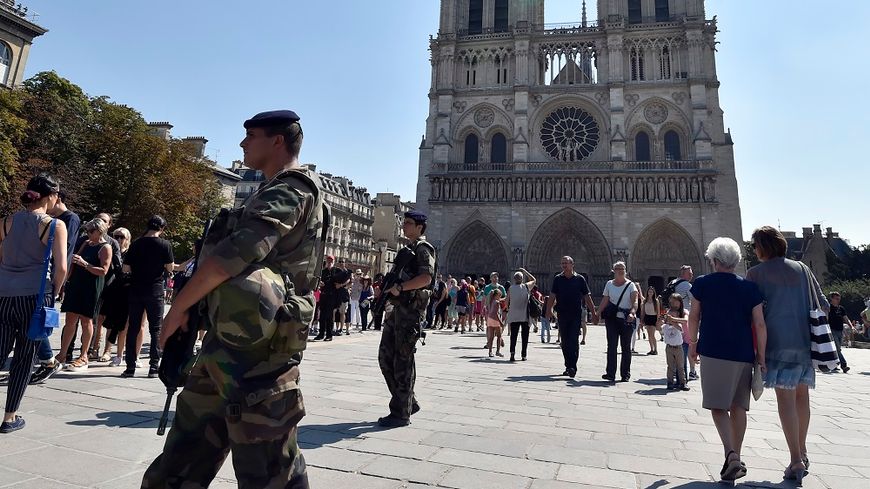 L'assaillant de Notre-Dame placé en garde à vue