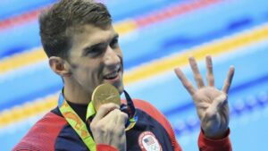 Michael Phelps va nager contre un requin pour les besoins d'une émission