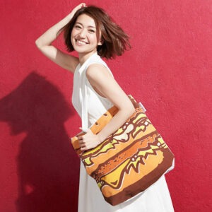 McDonald's lance une collection de vêtements et accessoires à l'effigie Big Mac