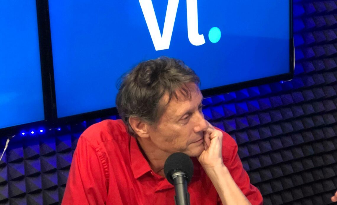 Antoine de Maximy dans un eclair de gueny sur VL