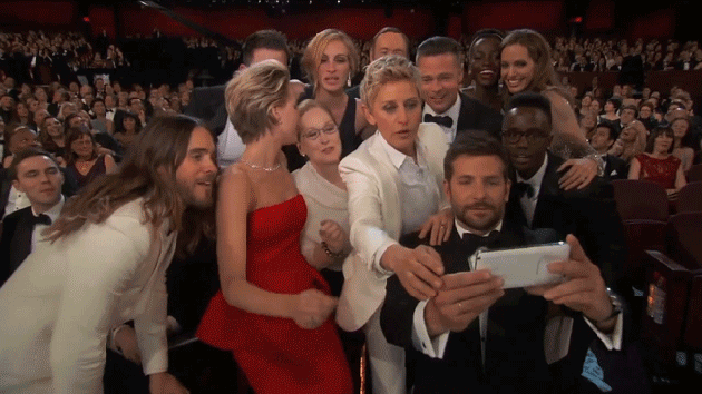Les selfies tuent plus que les requins