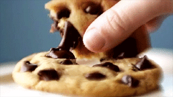 Une lycéenne cuisine des cookies avec les cendres de son papy