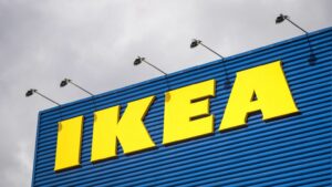 Une jeune Strasbourgeoise a fini sa journée au commissariat après avoir mal scanné des articles à une caisse automatique d'un magasin Ikea. afp.com/JONATHAN NACKSTRAND