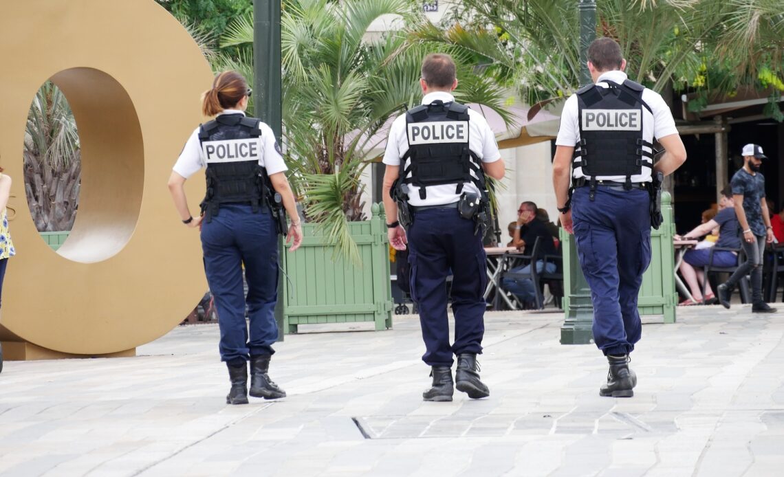 Un adolescent interpellé pour avoir menacé un camarade avec une arme de poing