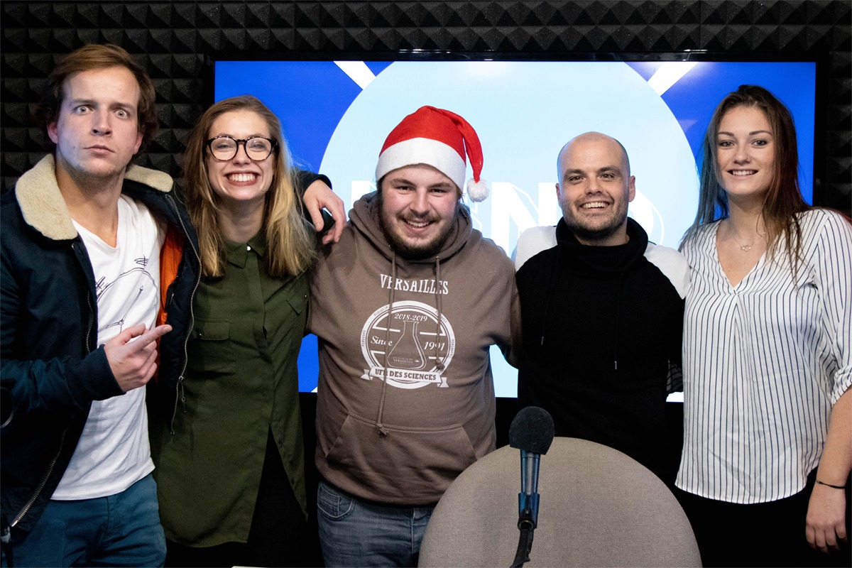 Stéphane Poirier, Martin d'Aboville, Cynthia Contri, Hortense Gilliot, Tanguy Duf dans Le Grand N'importe Quoi