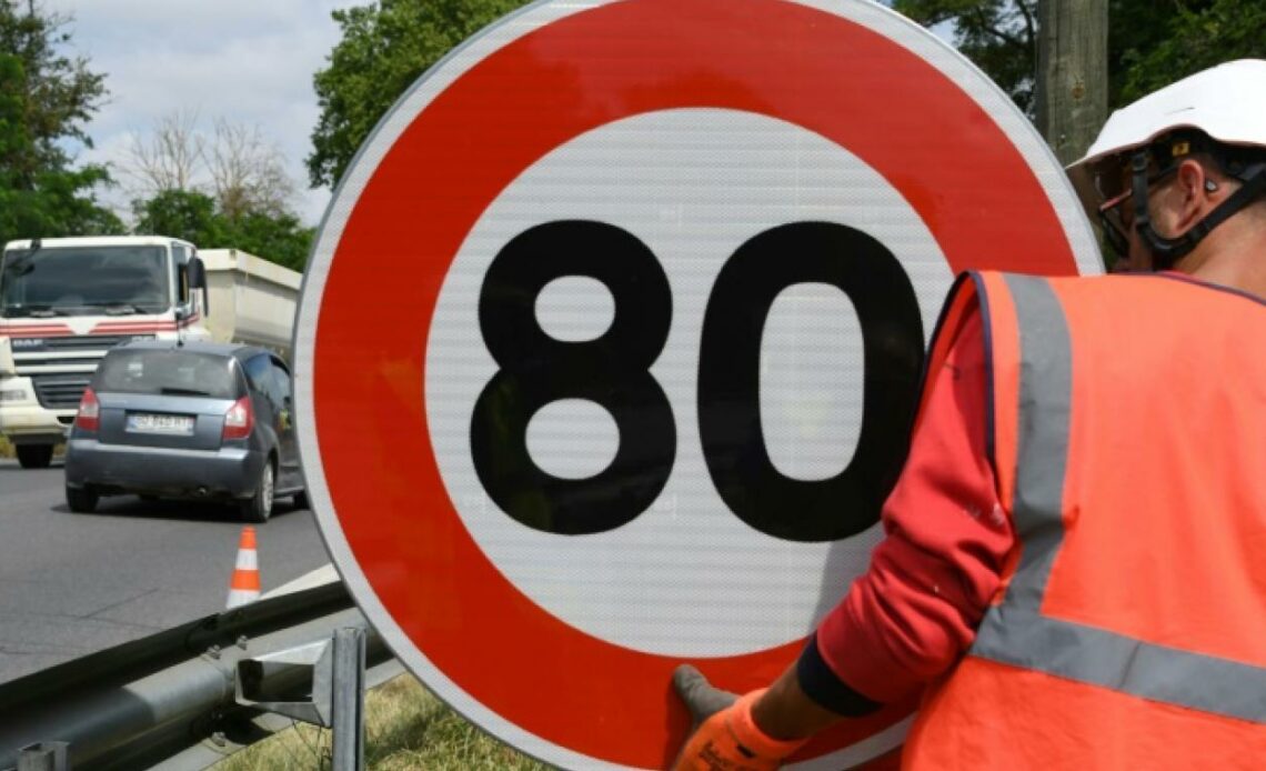 Photo d'un panneau 80 km/h