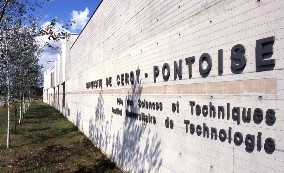 Université Cergy Pontoise