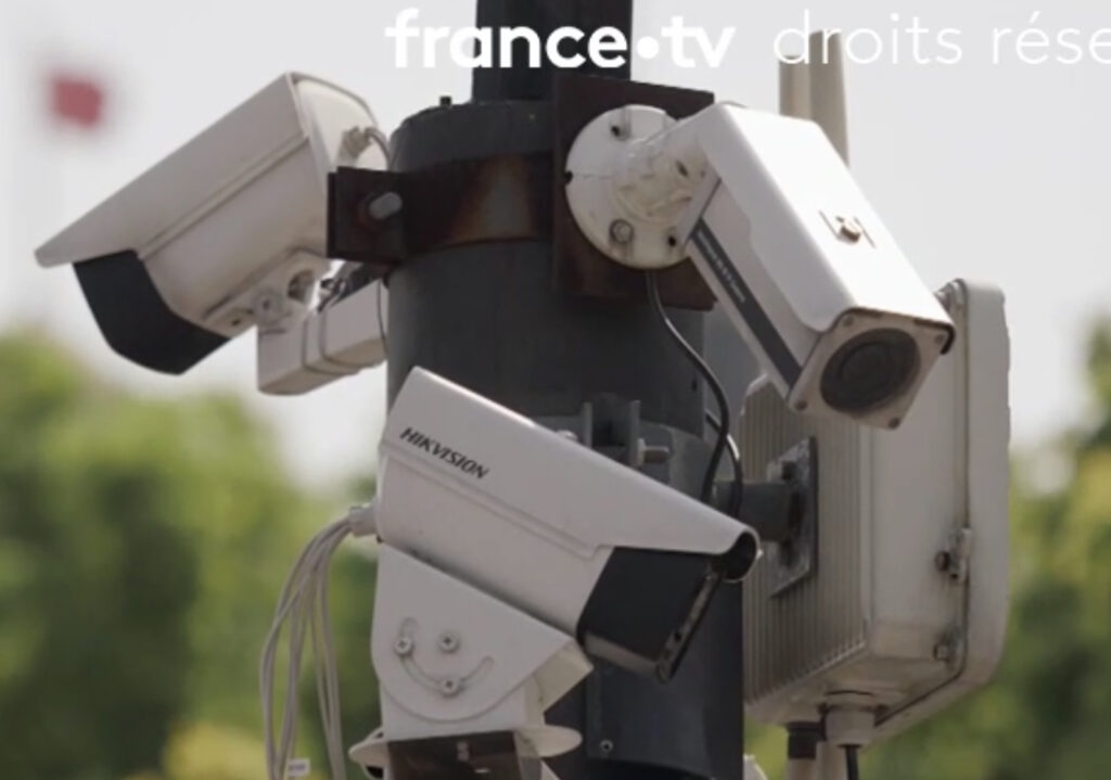 Trois cameras utilisées pour noter les citoyens chinois