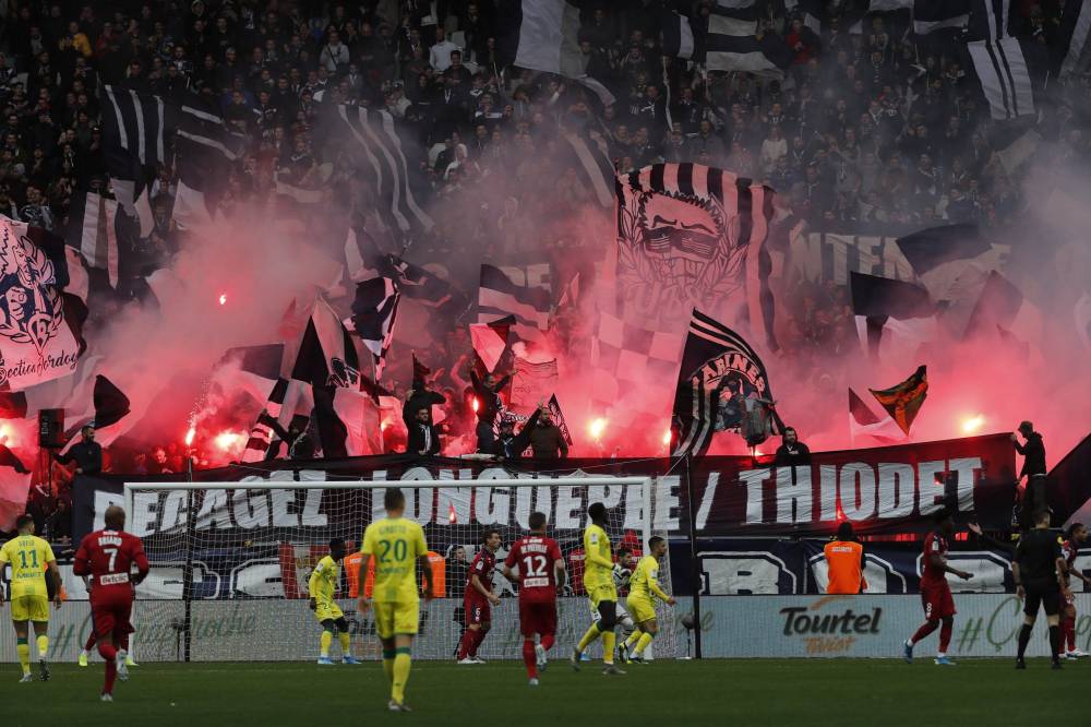 L'un des nombreuses banderoles des Ultras envers la direction des Girondins. ©FranceFootball