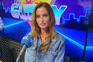 Malika Ménard Un éclair de Gueny Maxime Gueny