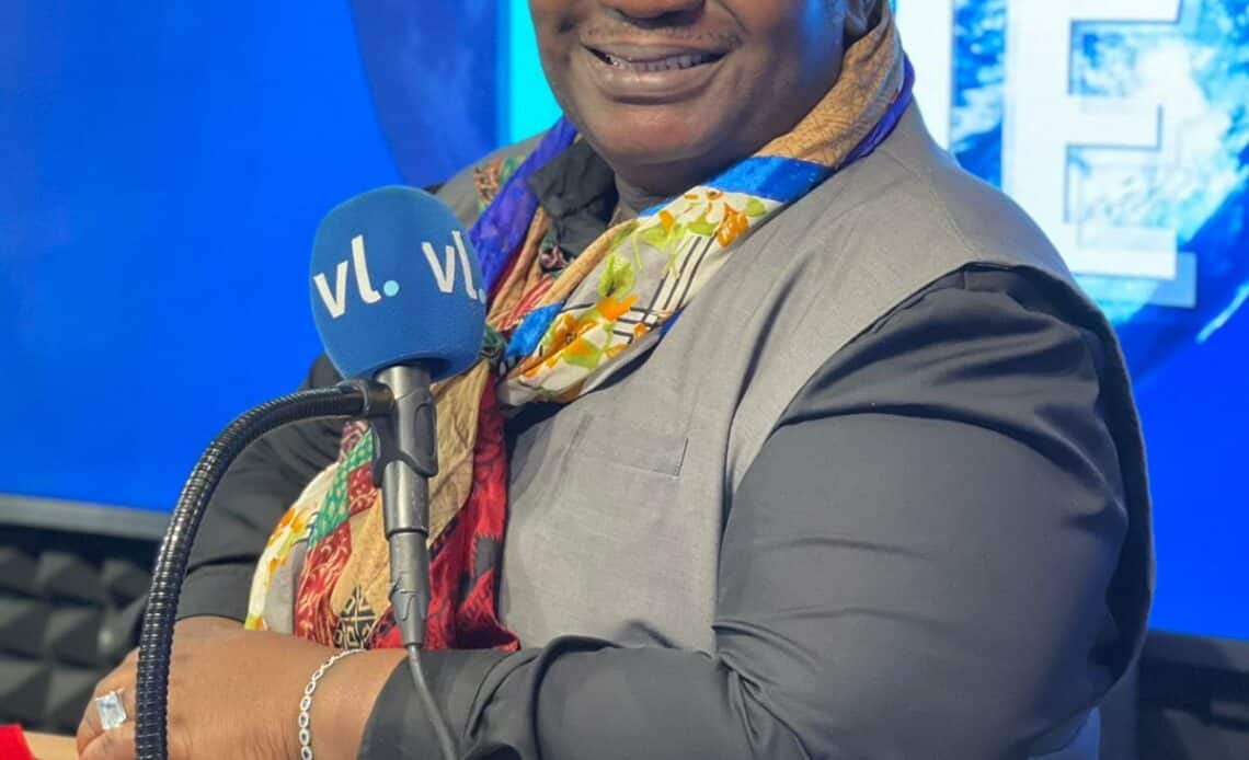 Magloire, invité de Ils Ont Fait La Une sur VL. Présenté par Alban Bartoli