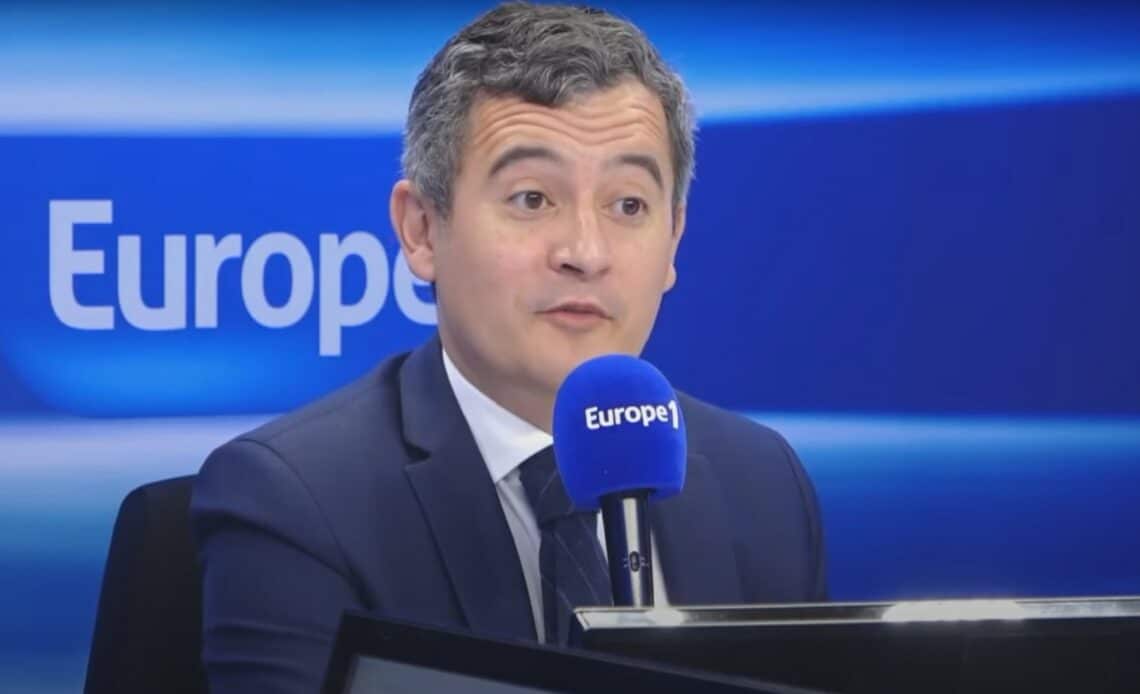 migrants gérald darmanin calais avion frontex