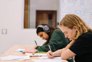 partiels examens maintenus présentiel janvier 2022 étudiants universités Frédérique Vidal