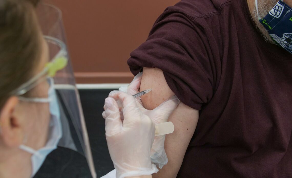 quatrième dose vaccin Covid France Alain Fischer RTL