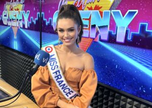April Benayoum Un éclair de Gueny Maxime Gueny