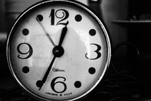 Horloge Parlante Orange système arrêt concept heure exacte France