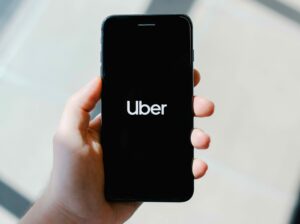 polémique affaire Uber Files révélations président Emmanuel Macron ministre économie